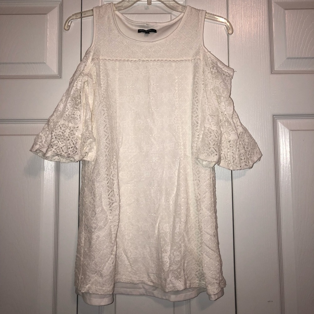 Girls casual white dress.